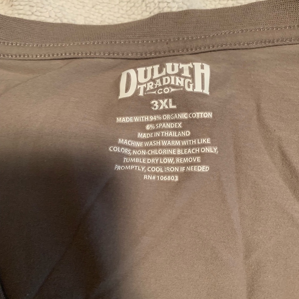 Duluth Trading Vneck T-Shirt
